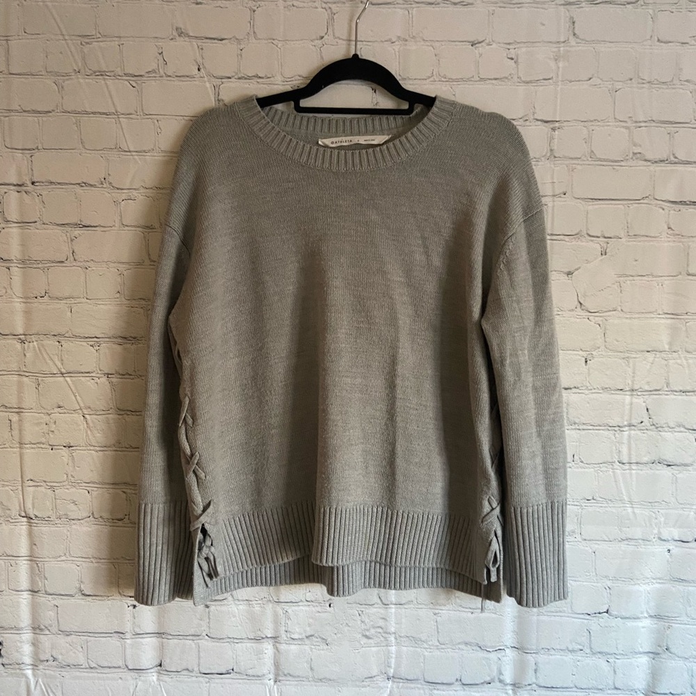 Athleta gray crew neck sweater with beautiful tie up side detail